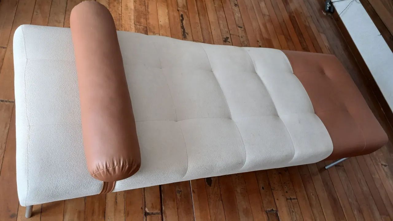 Sofá Divã Moderno 2 Lugares