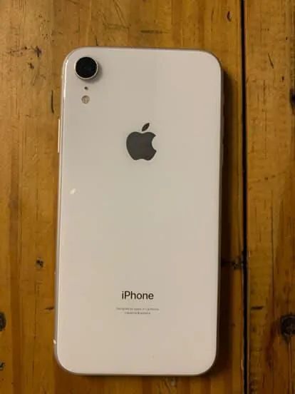 iPhone XR em excelente estado físico!!!