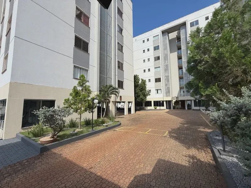 Apartamento de 2 Quartos sendo 1 Suíte na Qd 304 Norte