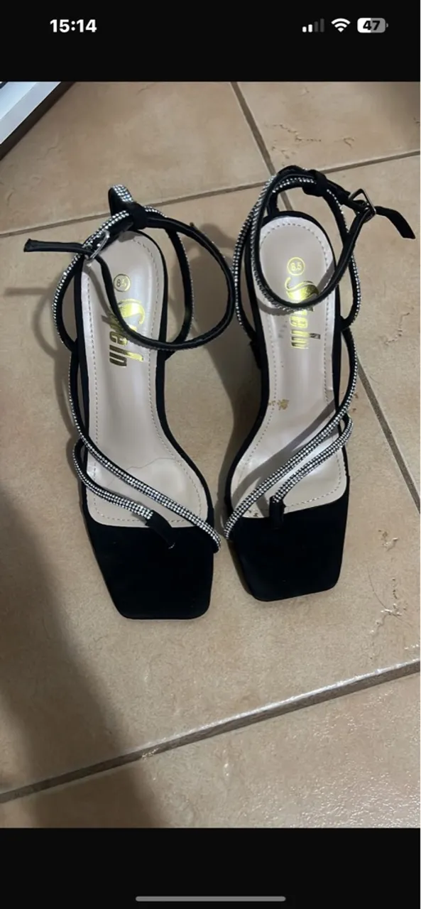 Sandália Salto Strass Elegante