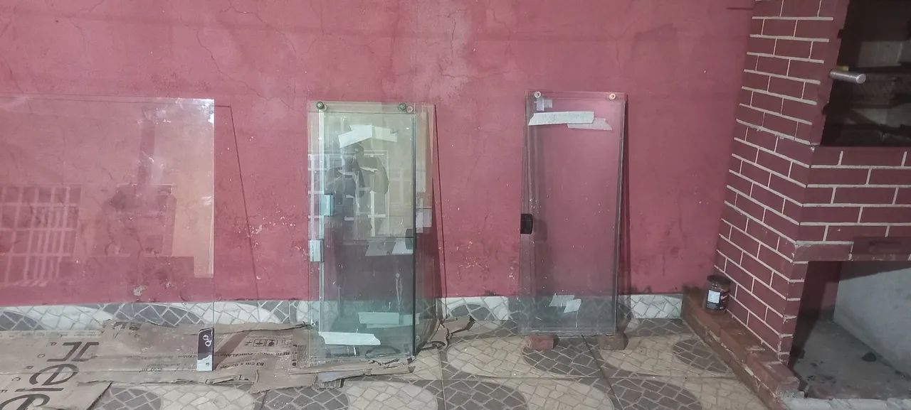 Steel doors and windows64520792992643123