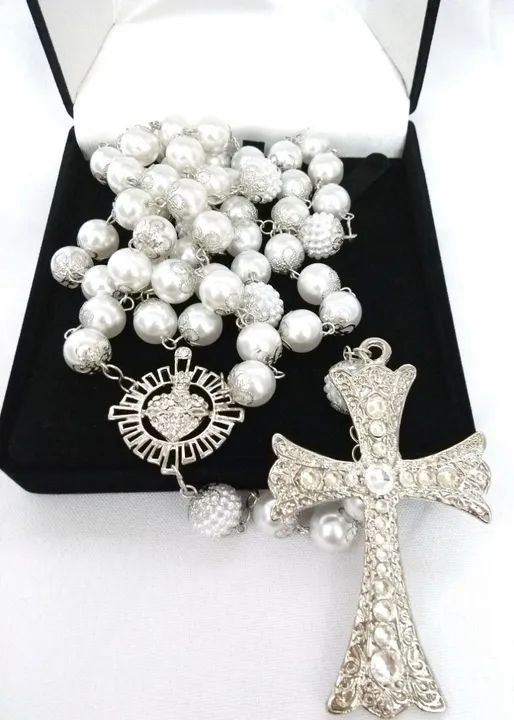 Terço de noiva Rosário de pérolas com cruz em strass - Foto 2