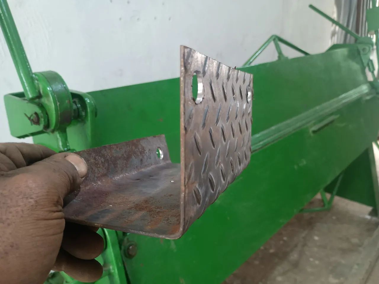  Vendo ou troco por carro picape Viradeira de chapas de 2mt - Foto 3