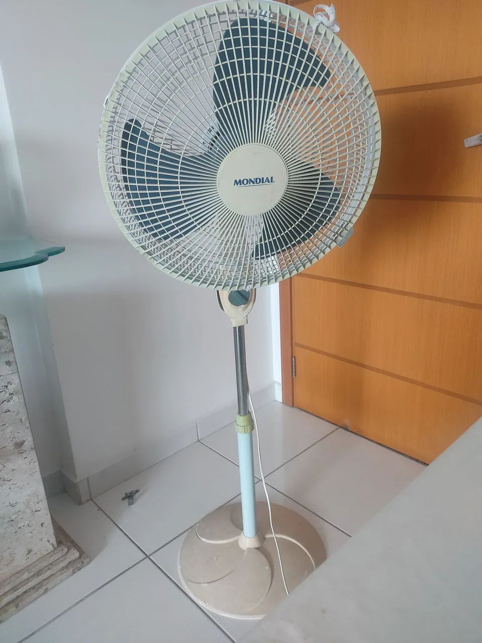 Ventilador coluna MONDIAL 63824097960065122