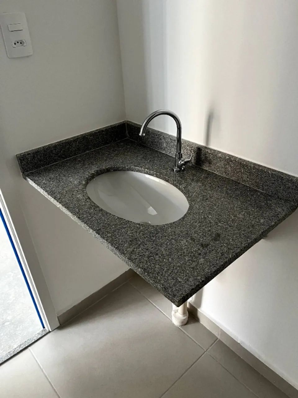 Pia de Banheiro Completa