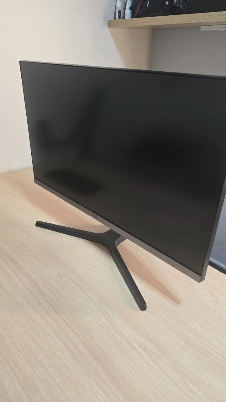 Monitor Samsung 28" 4K Ultra HD (UR550) - 60Hz - HDMI/DP - Borda Fina