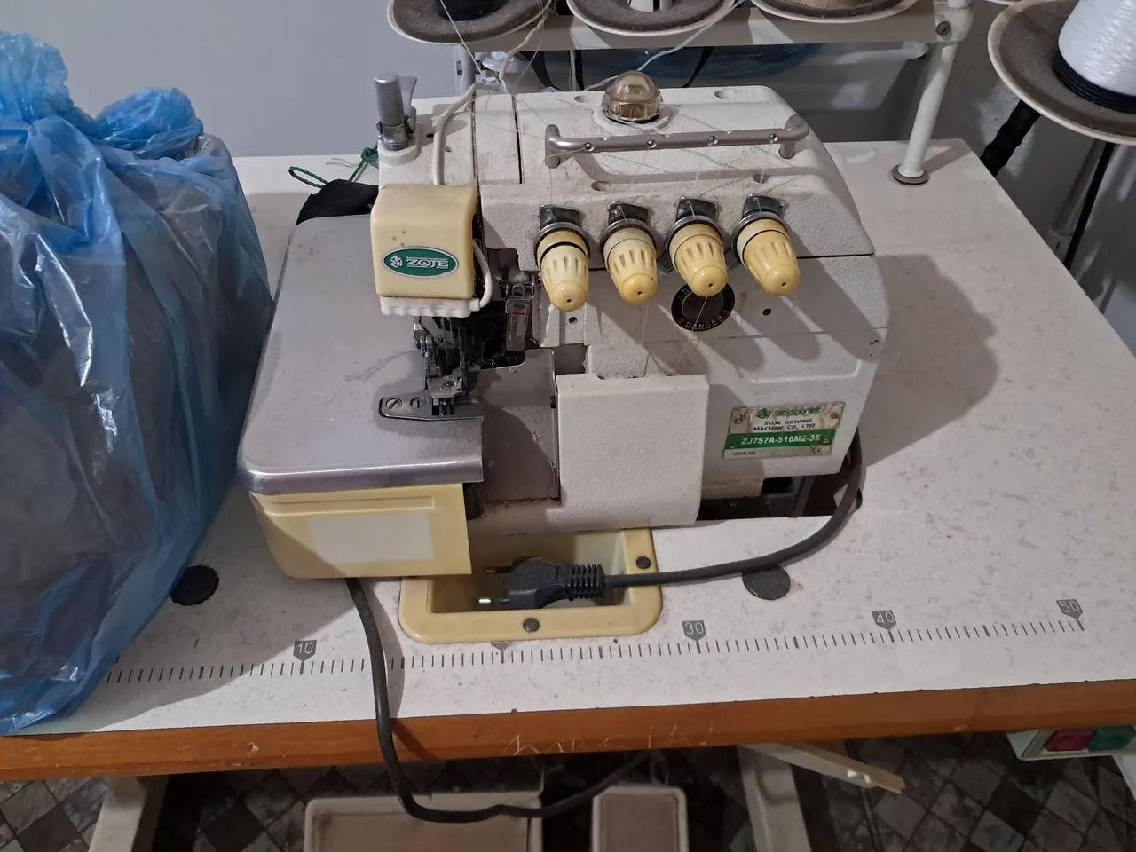 Máquina de Costura Industrial ZJ757A-516M2-35