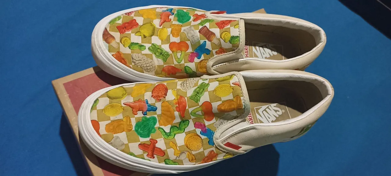Tênis vans slip-on haribo, Tam 43