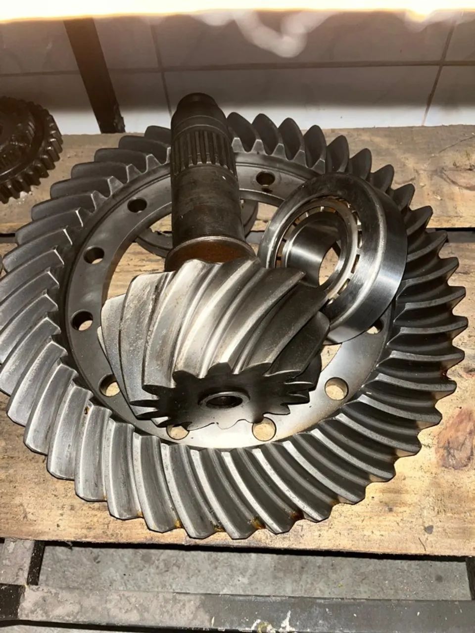 Coroa e pinhão traçado  scania R660 14x43  - Foto 5