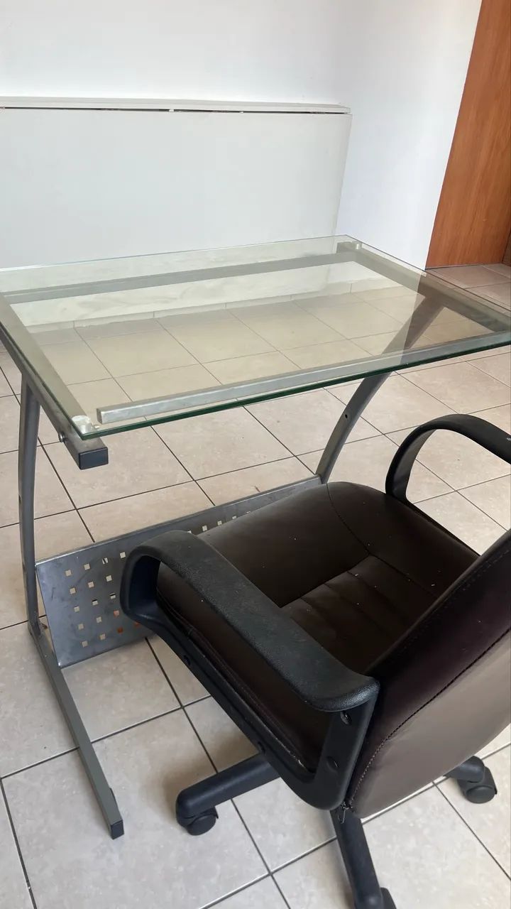 Escrivania de vidro 