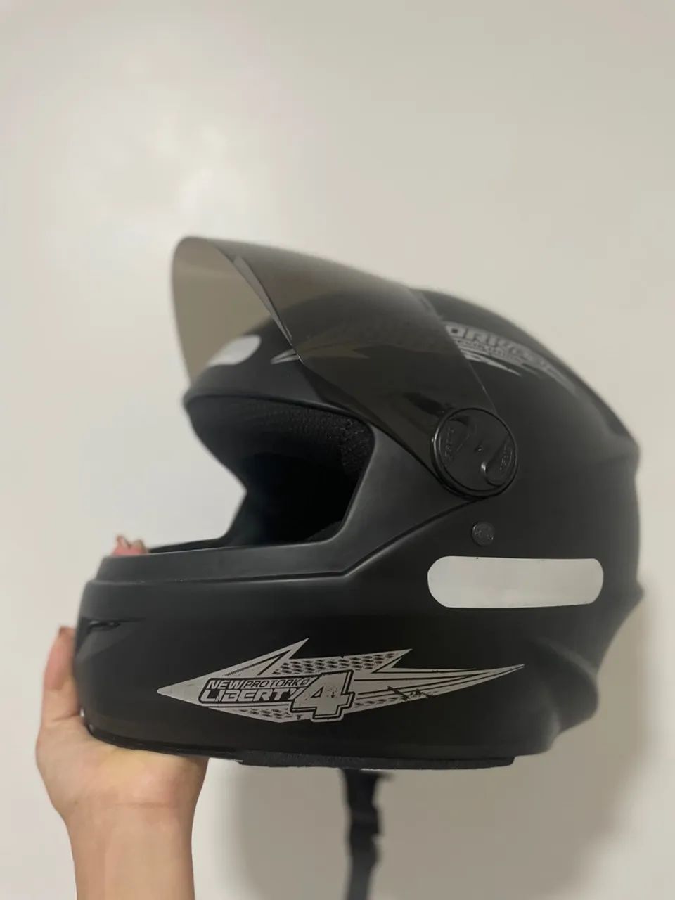 Capacete de Moto Preto - New Proto 4 Liberty - Foto 4