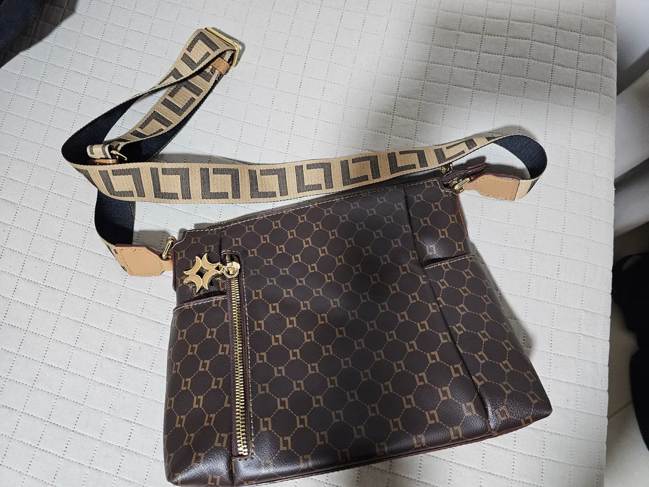 Bolsa de Ombro Luz da Lua