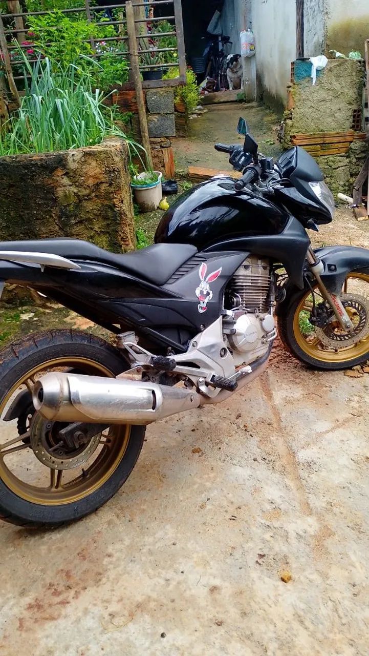 Vendo cb 300 toda em dia - Foto 2