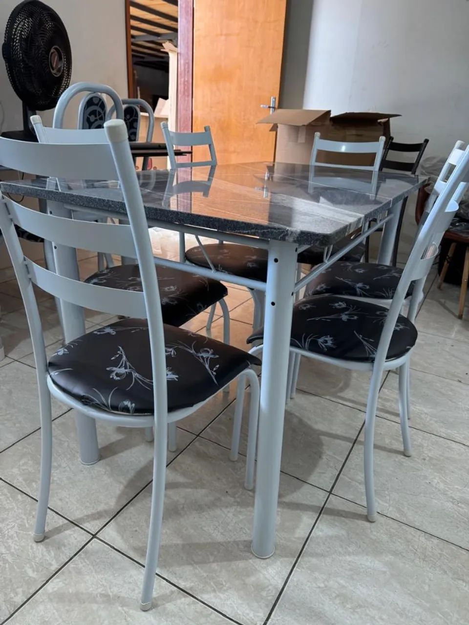 Mesa 6 cadeiras entrega e montagem grátis para Anápolis  - Foto 4