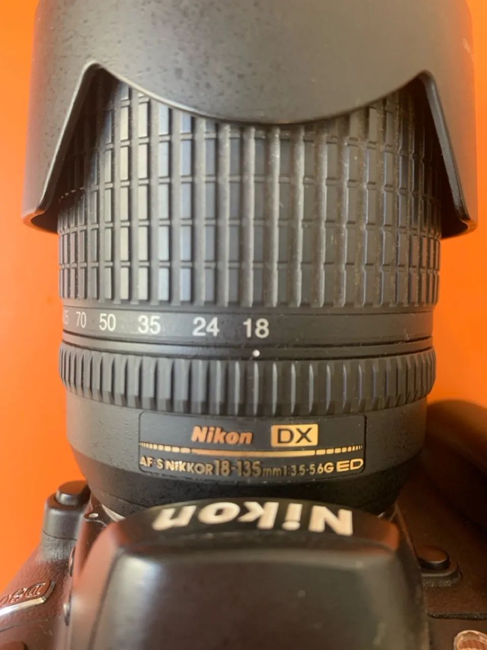 Nikon D80 com lentes 18-135mm e 35mm