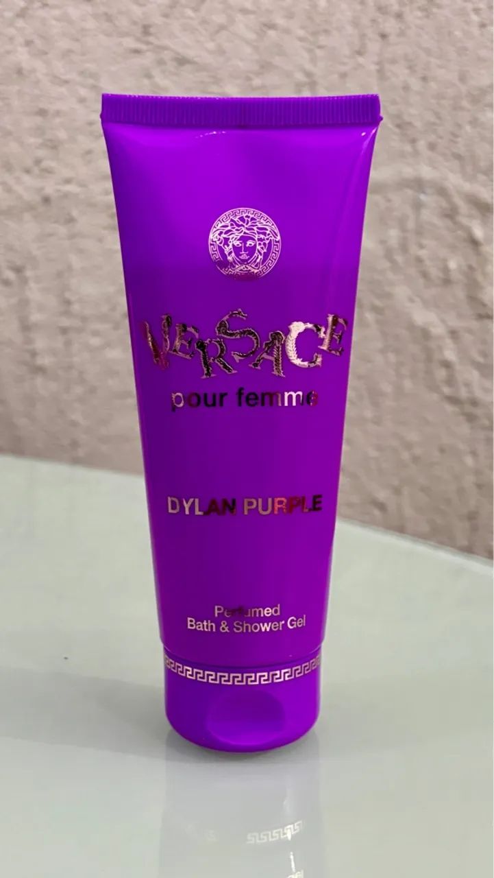 Kit Perfume Importado Dylan Purple Versace Eau de Parfum + Loção corporal + Gel de banho - Foto 4