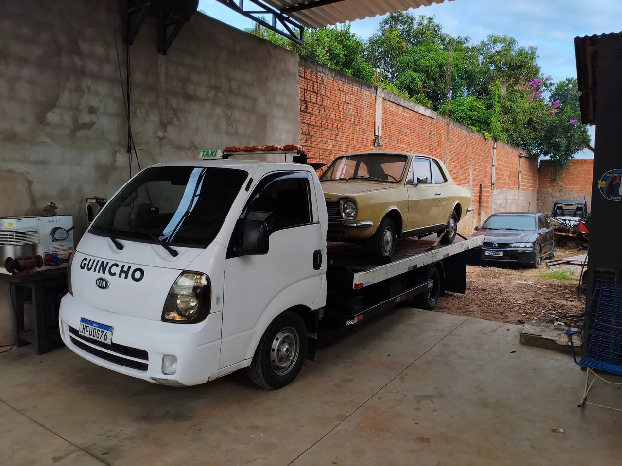 Vendo Kia bongo 2011 guincho trabalhando