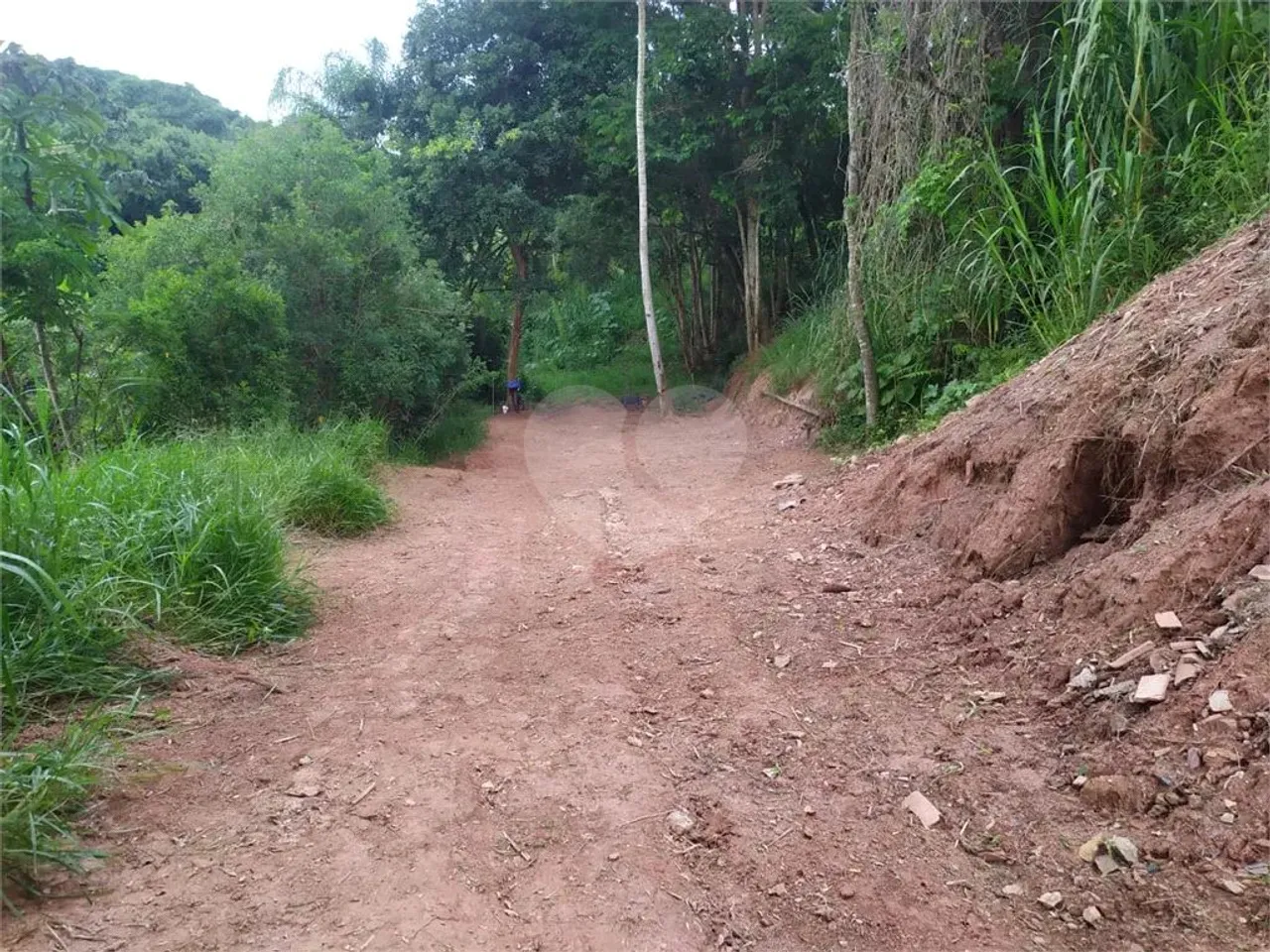 Terreno à venda em Mogi Moderno - SP