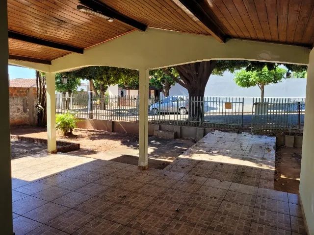 Vendo Casa no centro de Loanda-PR - Foto 4