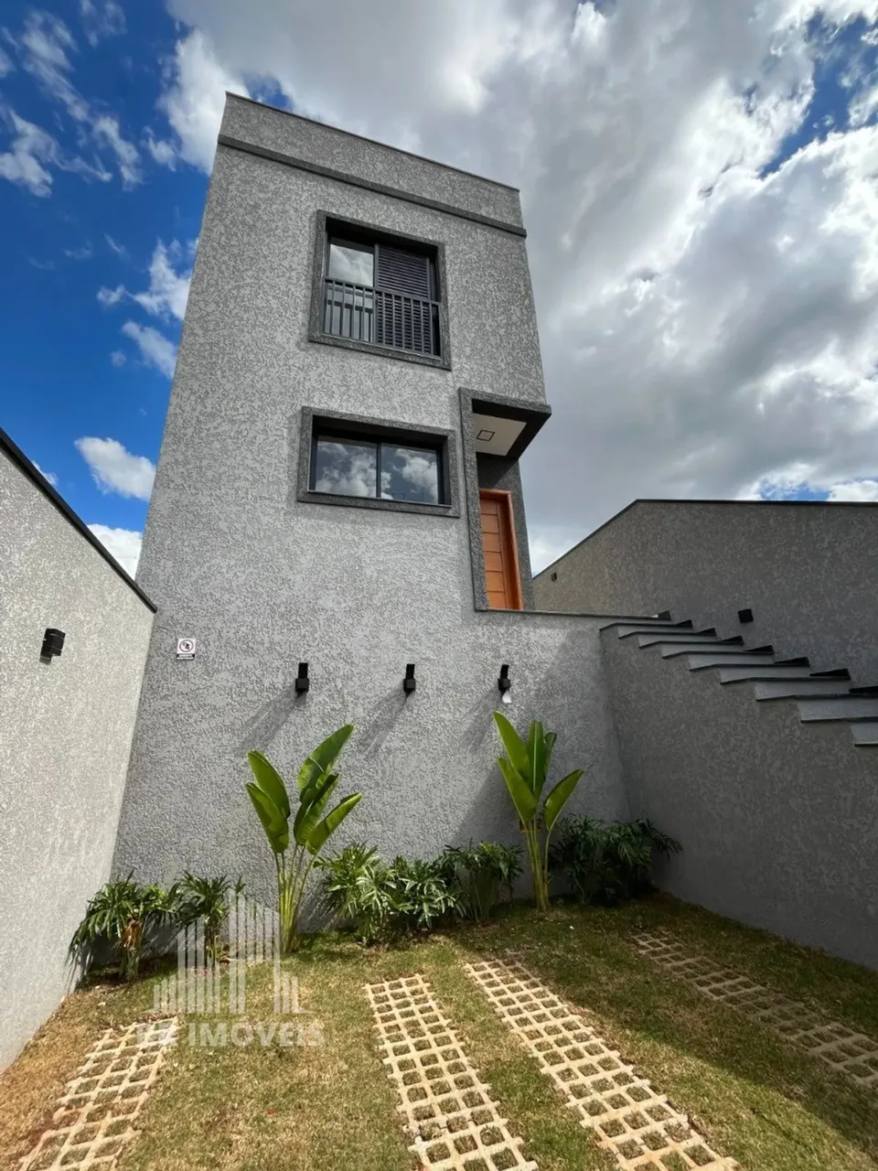 RR6908 Casa 126m² CONDOMÍNIO NOVA JAGUARI - OPORTUNIDADE - 3 Dorms 2 Vagas - Santana de Pa
