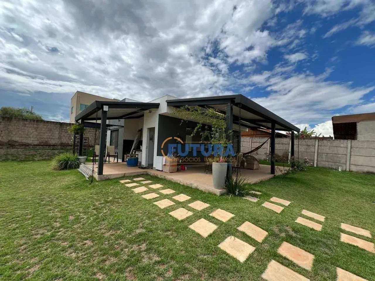 Casa com 1 Quarto co condomínio Prive.