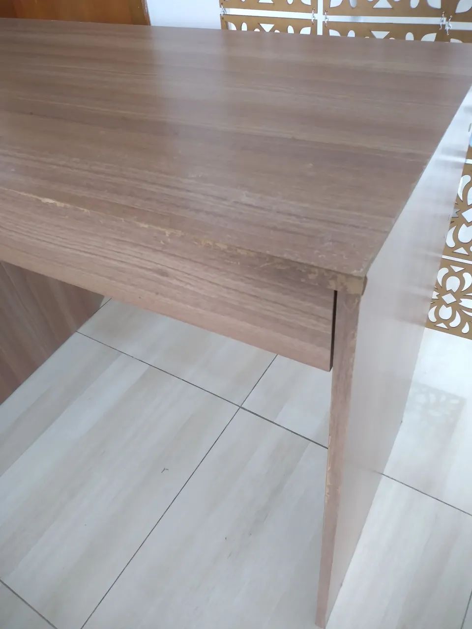 Escrivaninha em Madeira com 2 Gavetas - Foto 6