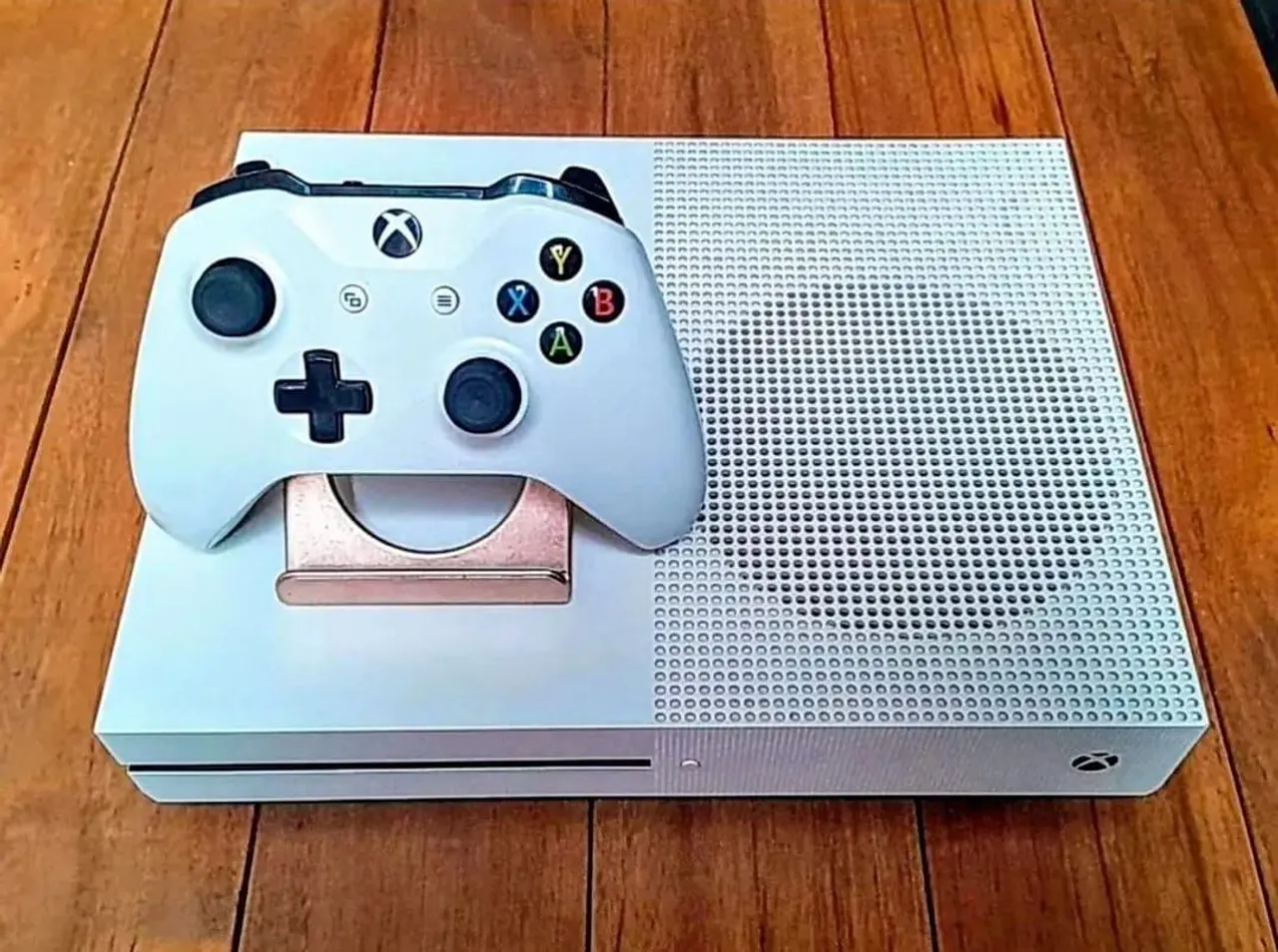 Xbox One S + Brinde + Gatantia