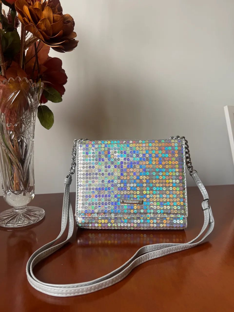 Bolsa de lantejoulas prateada