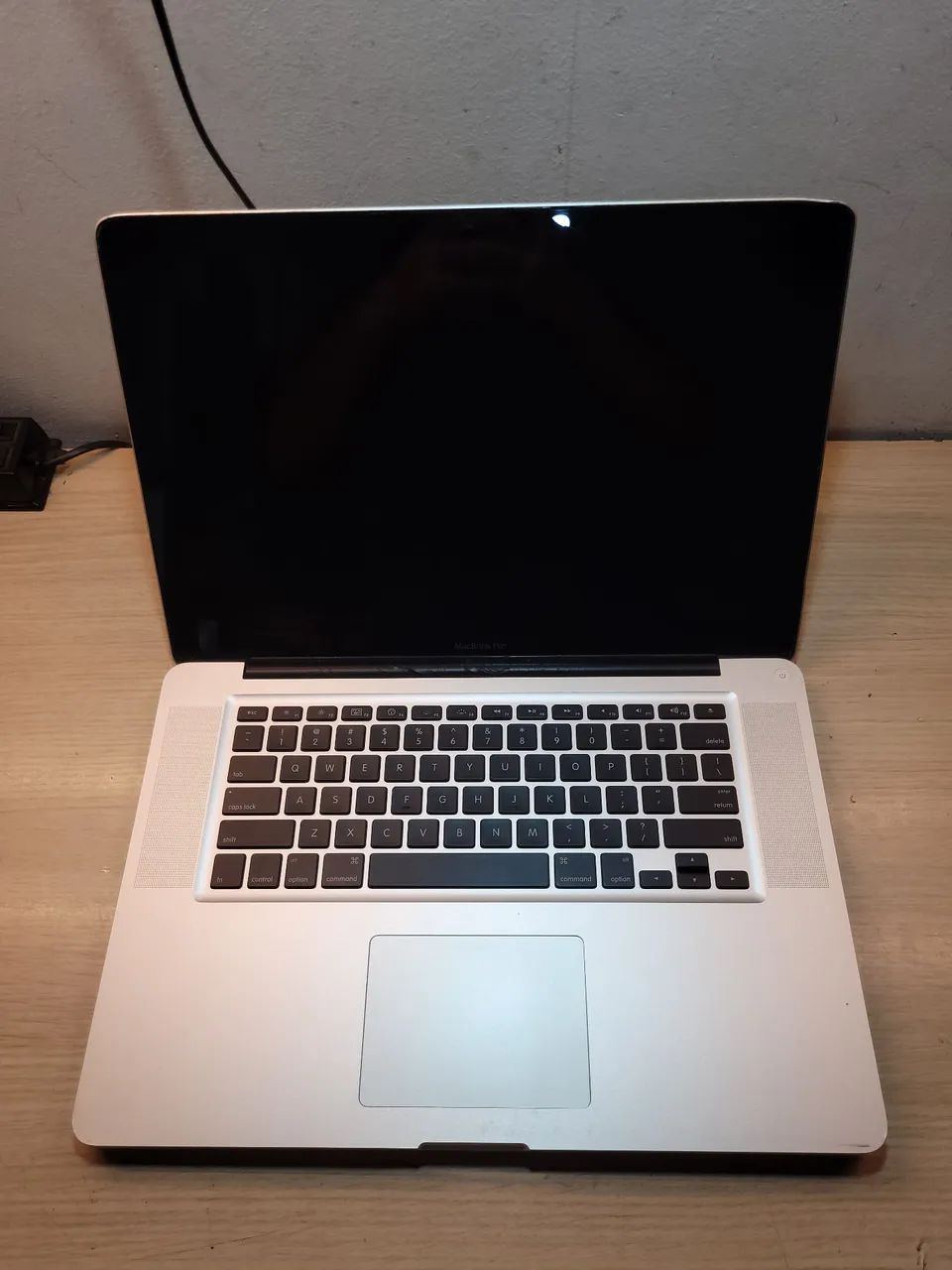 MacBook Pro 15? SSD 120GB Core 2 Duo 4GB RAM Ótimo para Estudos