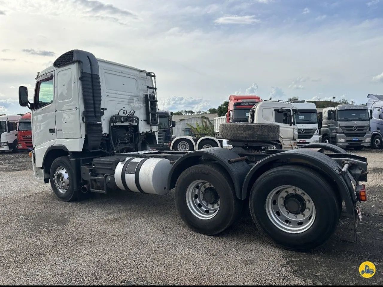 VOLVO FH-440 6X2<br>2009/2009<br>TETO BAIXO<br>MANUAL - Foto 4