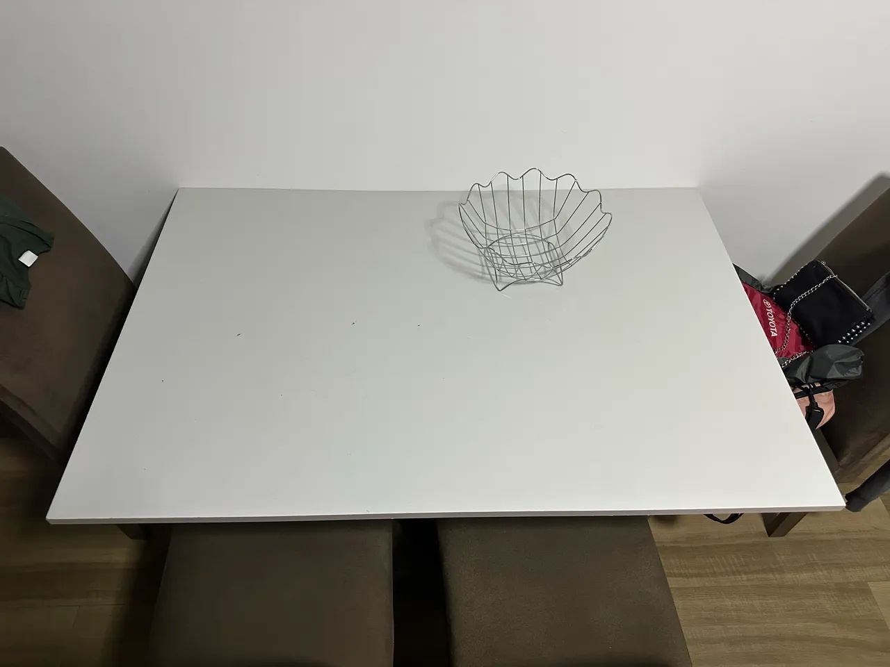 Mesa com 4 cadeiras 64307304585089124