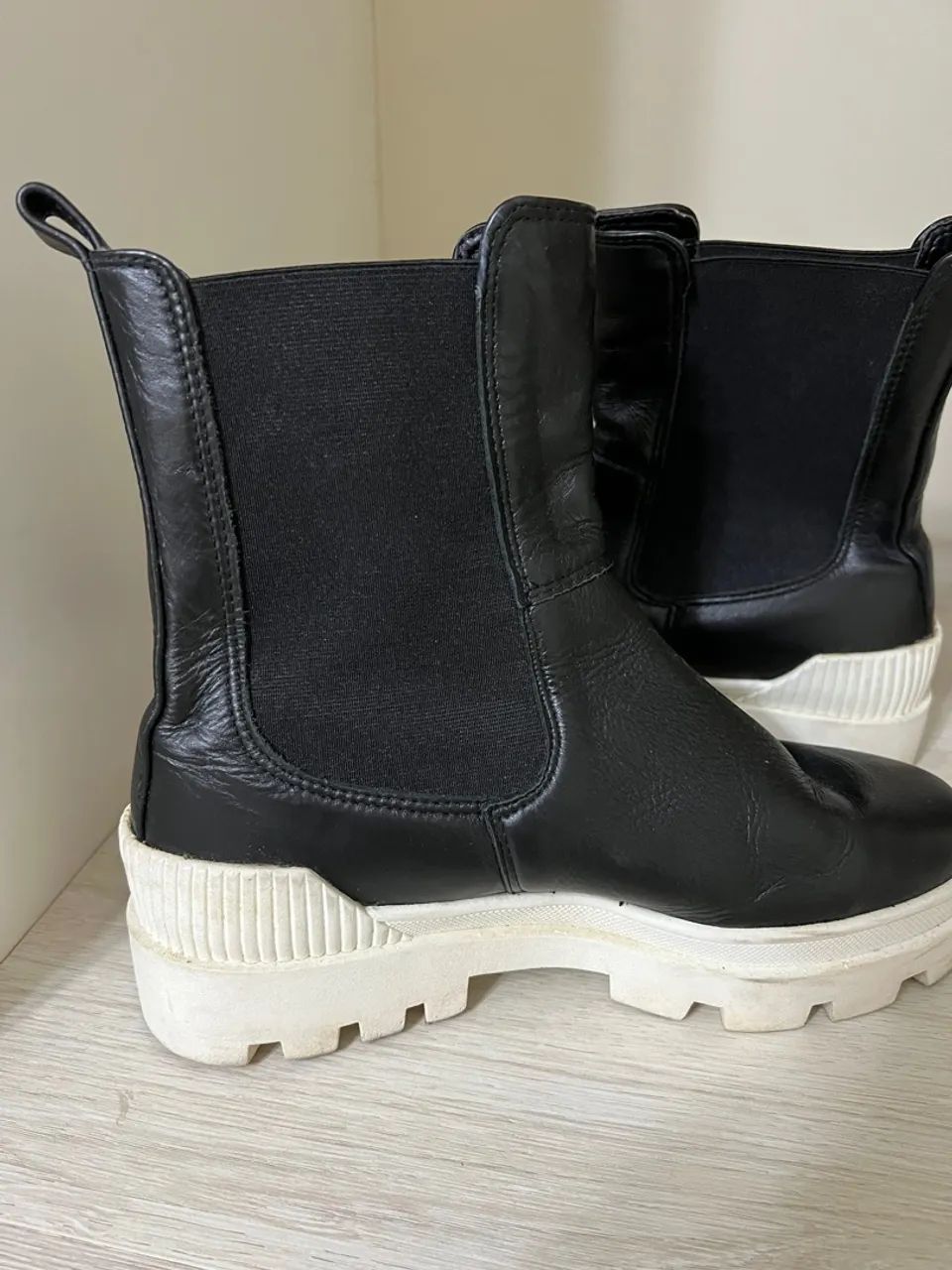 Botas Chelsea Tratoradas - Estilo e Conforto! - Foto 2