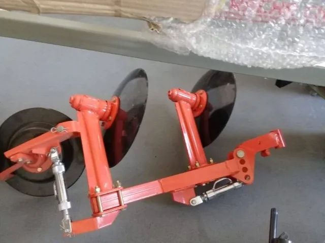 MICROTRATOR DE 14HP KUBOTA COM IMPLEMENTOS - Foto 2