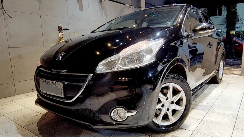 Peugeot 208 Allure 1.6 Automático 2016 - Teto panorâmico!