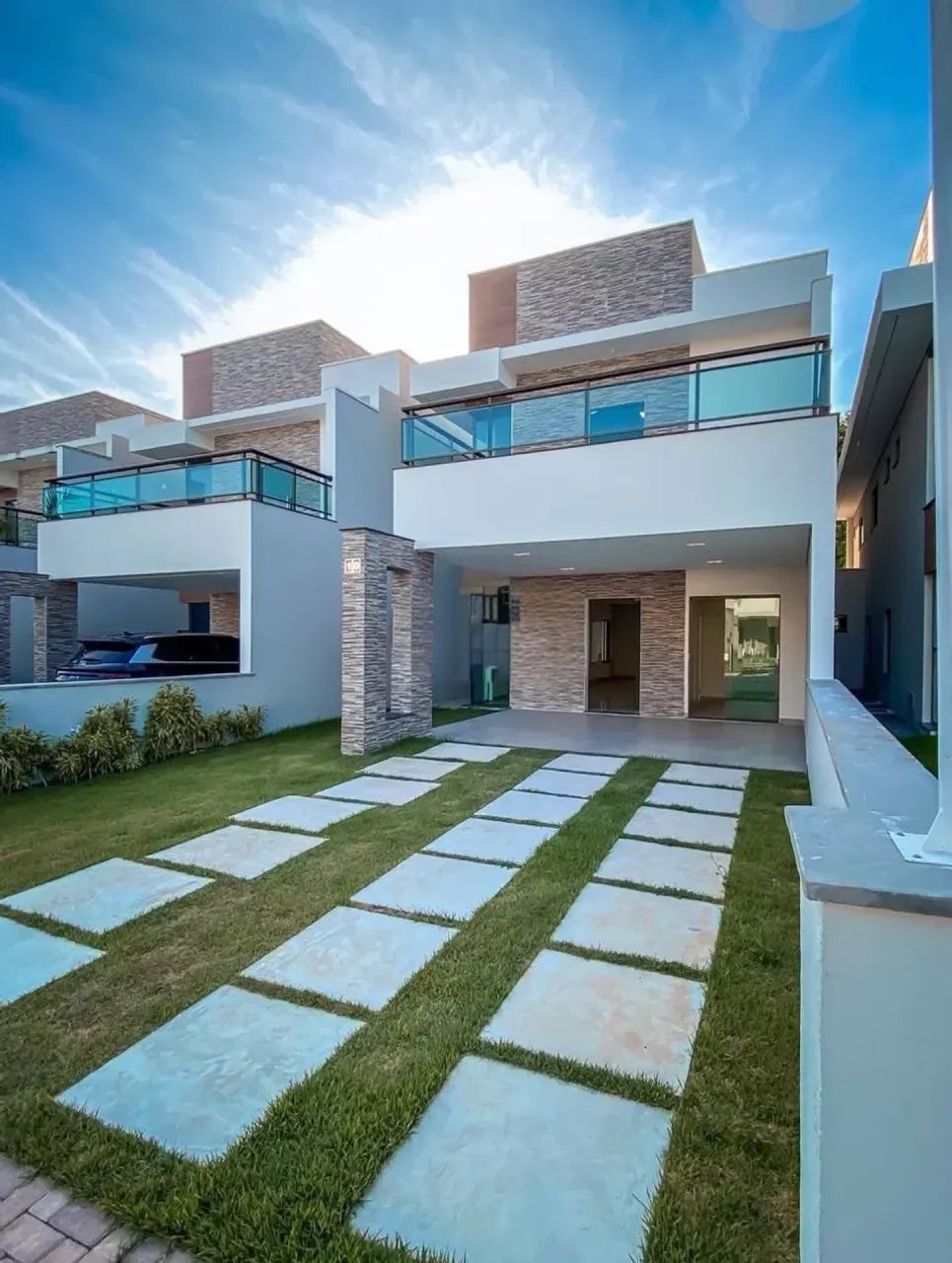 CASAS EM CONDOMÍNIO NO EUSÉBIO! ÁREA DE 207m2 COM AMPLO ESPAÇO!!!