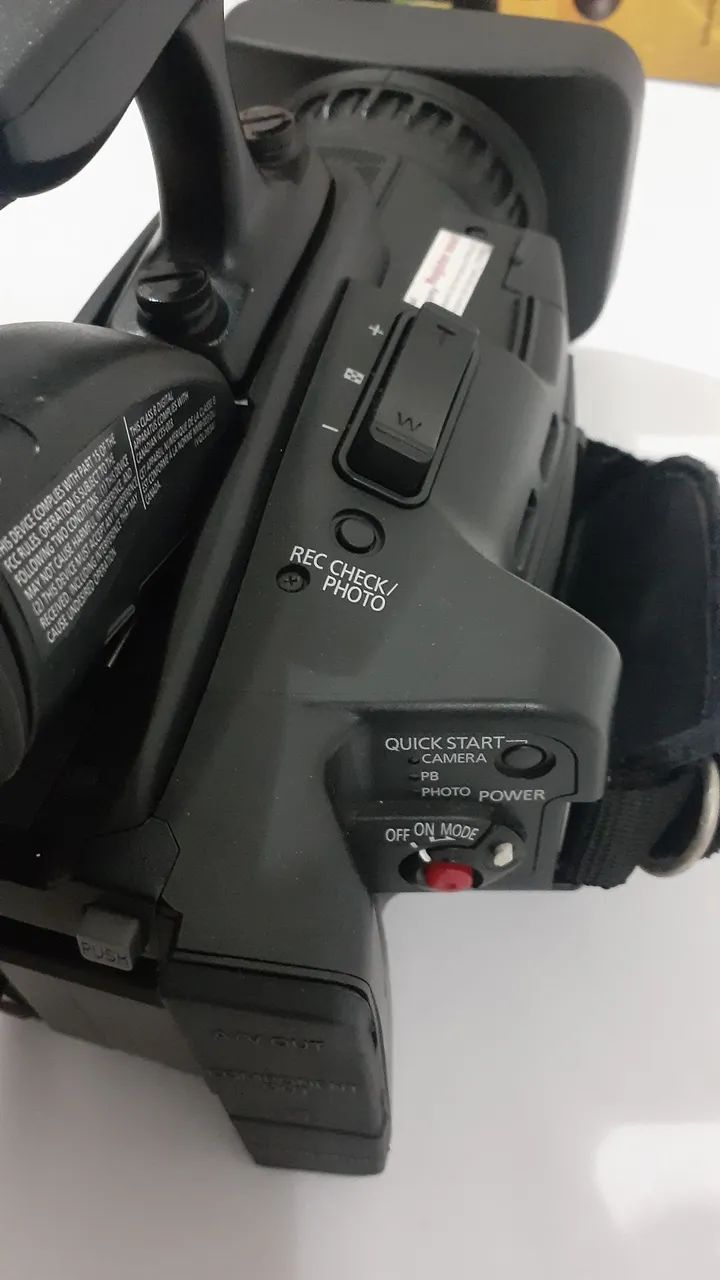 Filmadora panasonic hmc40  - Foto 4