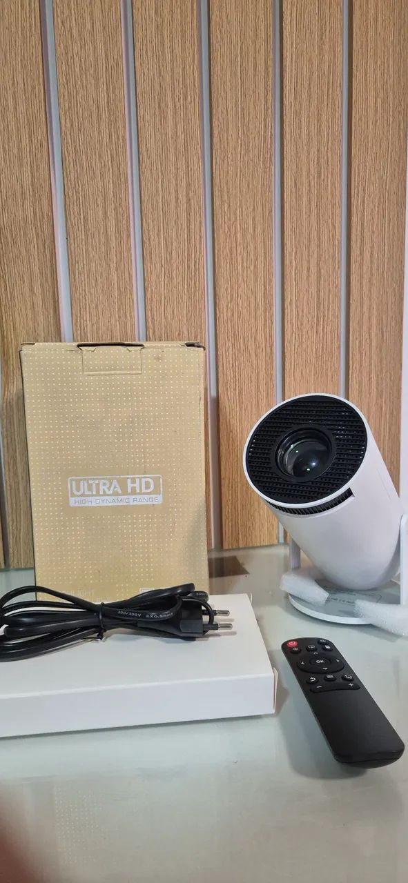 MINI PROJETOR HY300