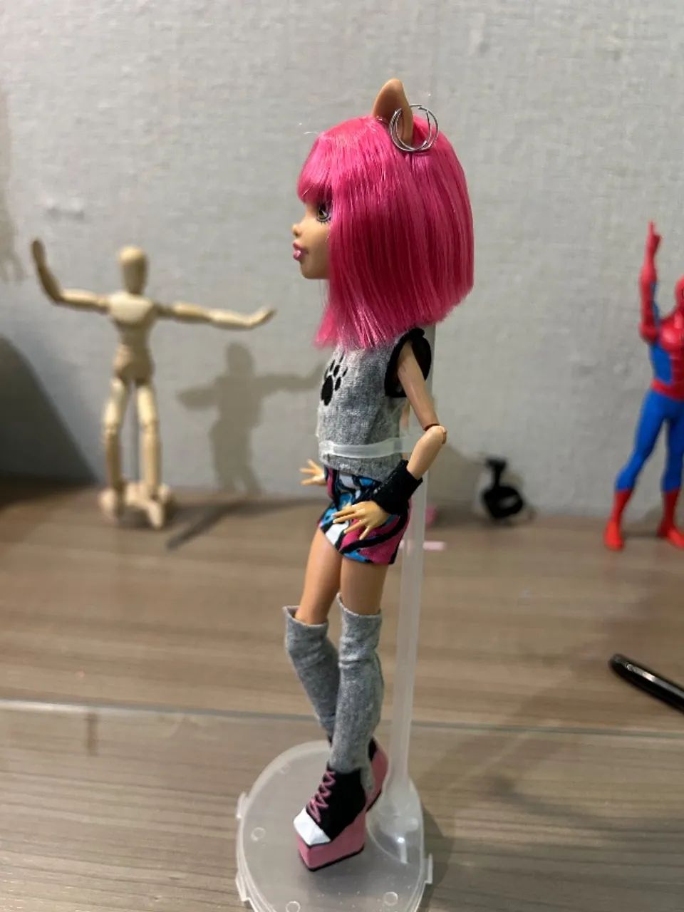 Howleen monster high customizada  - Foto 4
