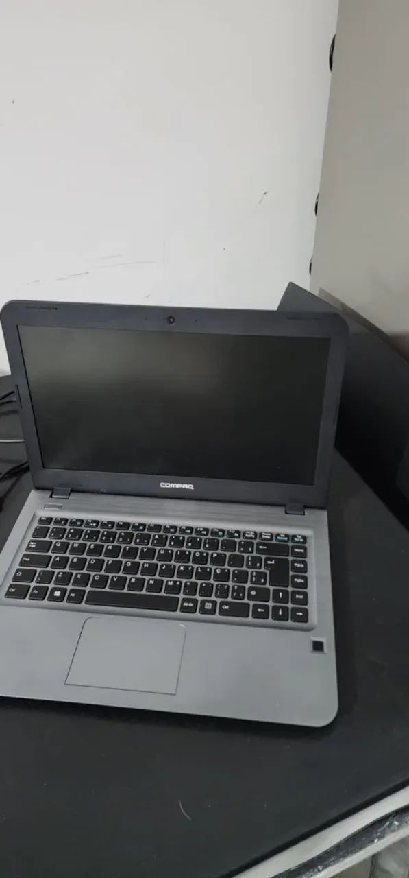 Notebook Compaq i5 com leitor de digital.