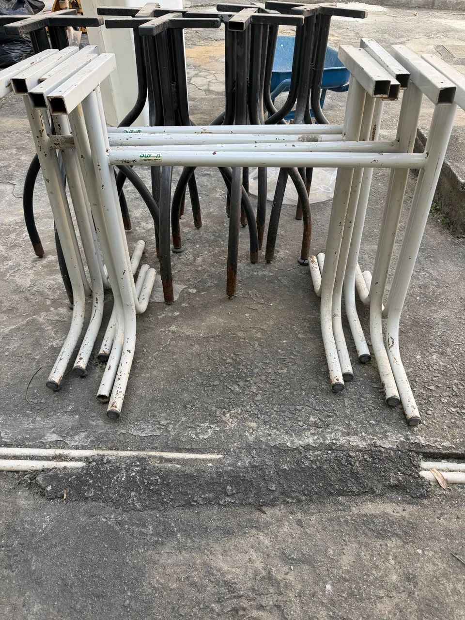 Bases para mesa em ferro