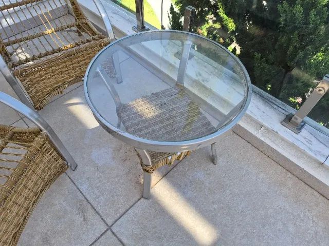 jogo poltronas em inox e  mesa de vidro para área externa - Foto 3
