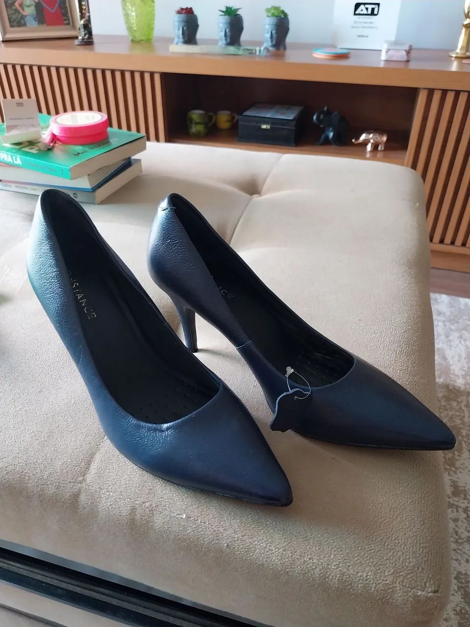Scarpin 35 Constance novo!!
