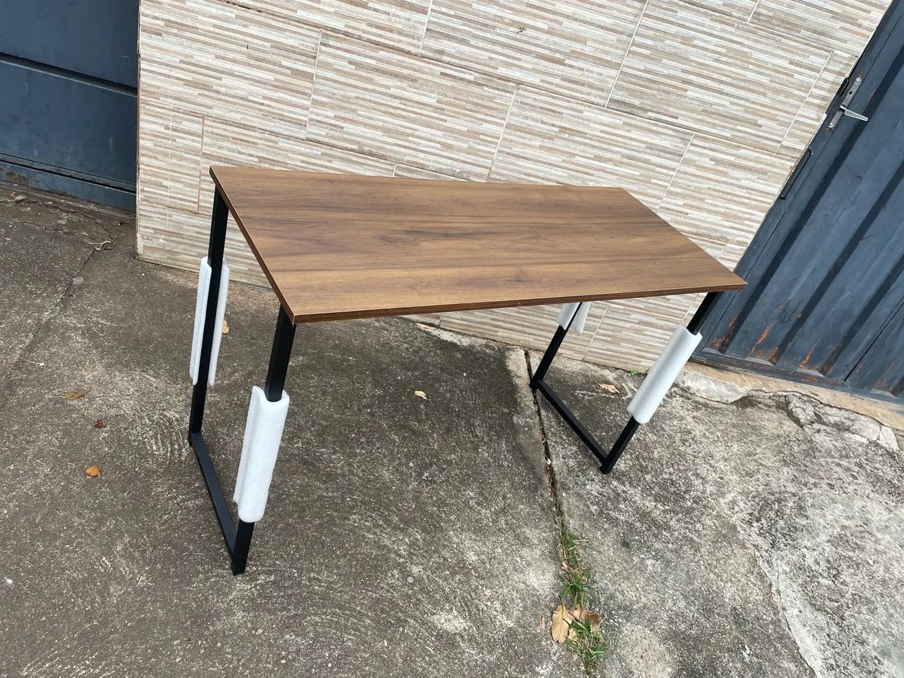 Mesa escrivaninha fabrica metal mdf 