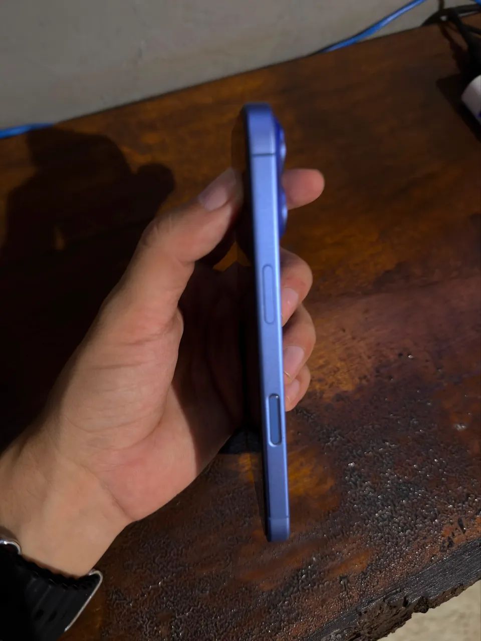 iPhone 16 azul  - Foto 3