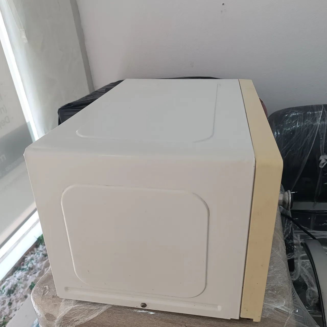 Microondas Philco, branco ,funcionando perfeitamente - Foto 2