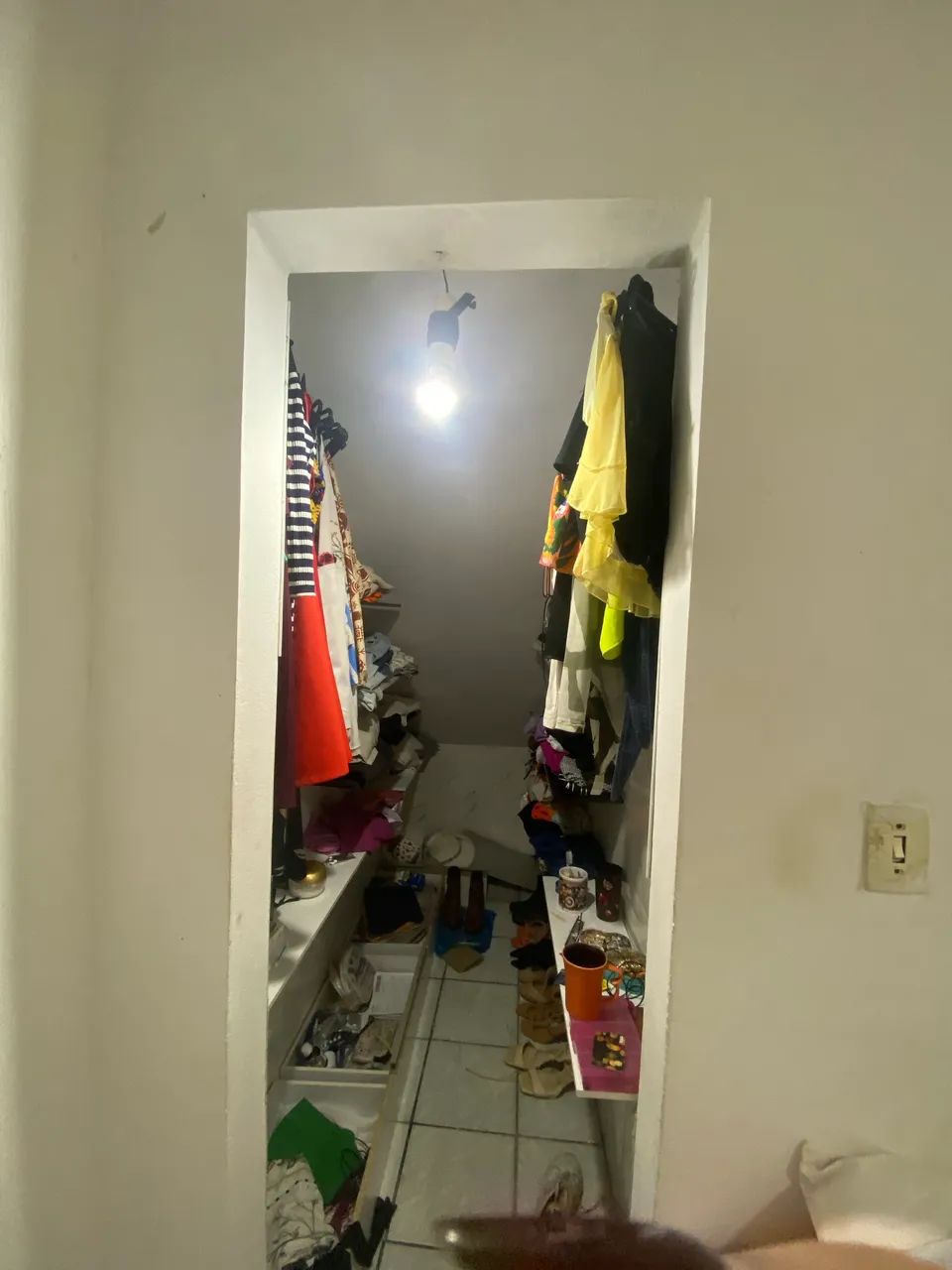 Quarto em casa amarela 700,00 - Foto 4