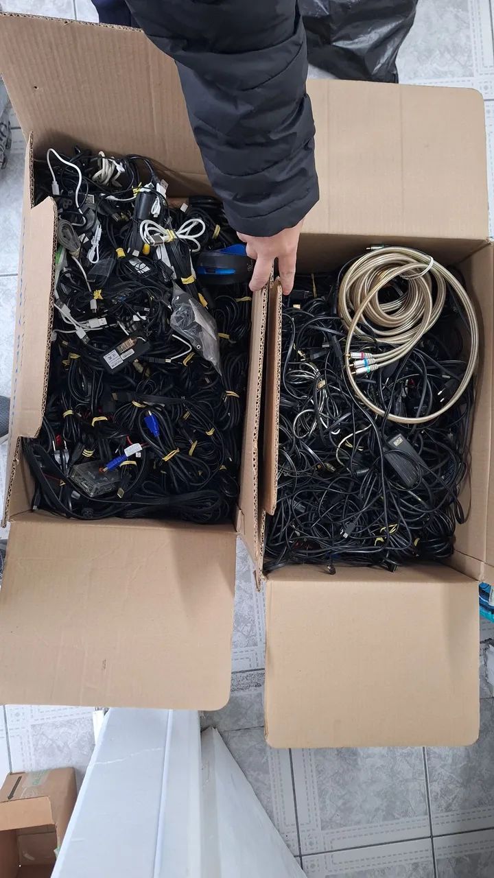 Cabos diversos para games e eletrônicos 