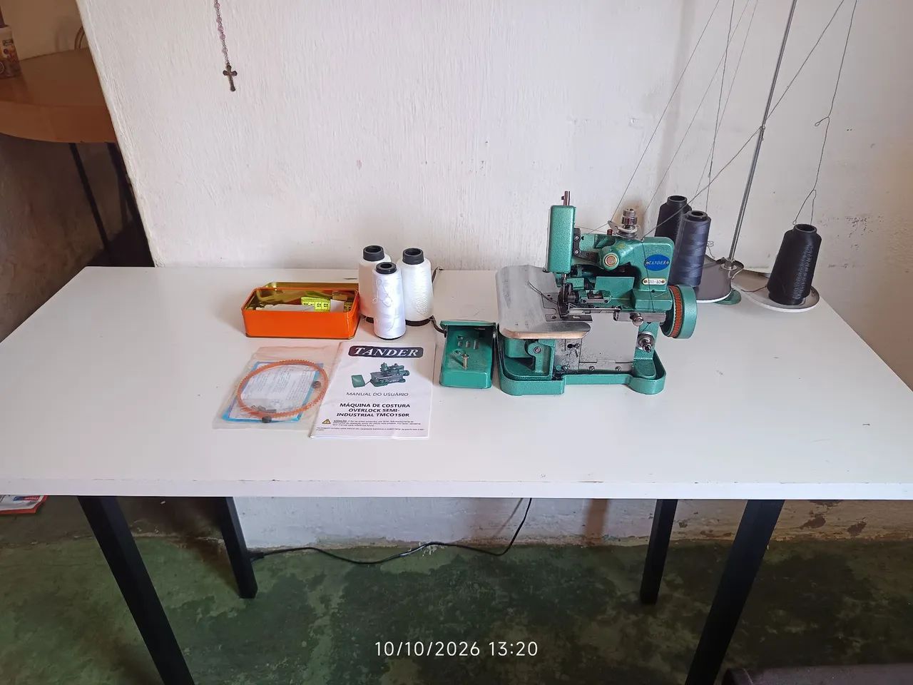 Máquina overclock semi industrial chinesinha com mesa - Foto 2