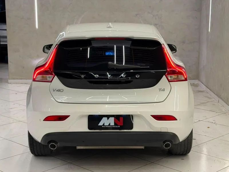 Volvo V40 T-4 KINETIC 2.0 Aut., foto 7 de 14