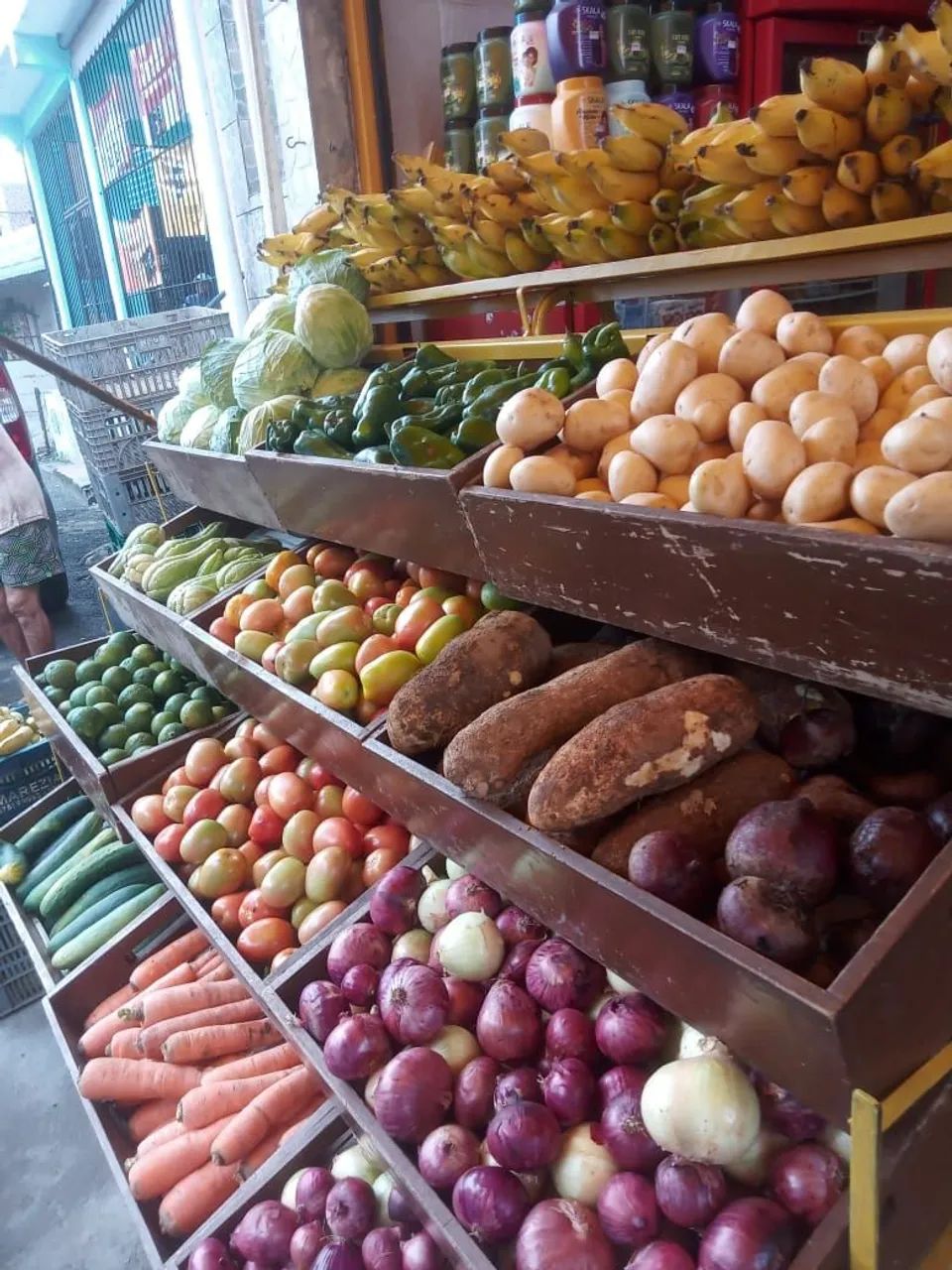 Vendo esse expositor de verduras e frutas.  - Foto 2
